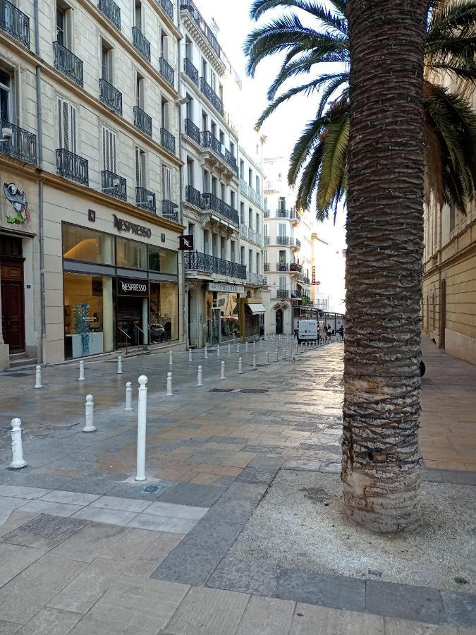 Little Palace Toulon Bagian luar foto