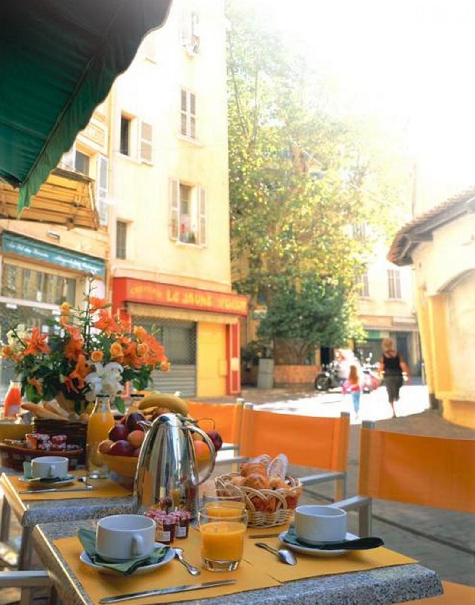 Little Palace Toulon Bagian luar foto