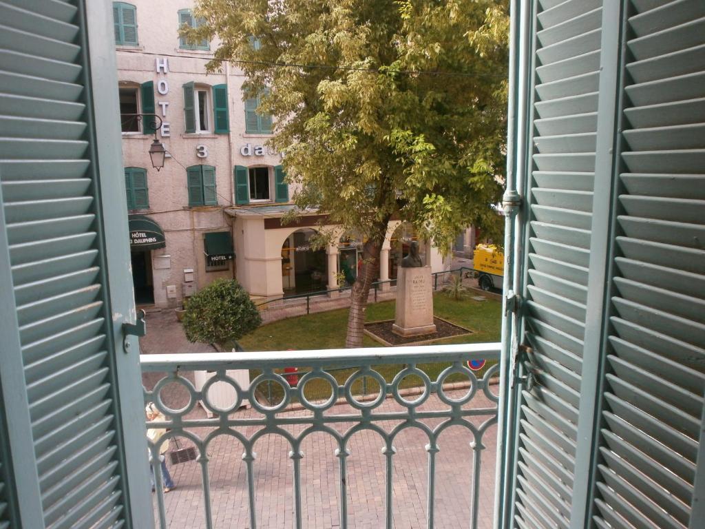 Little Palace Toulon Bagian luar foto