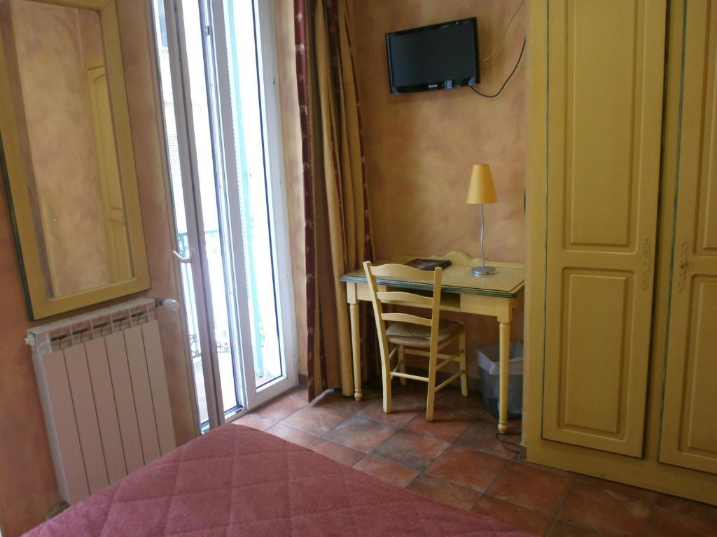 Little Palace Toulon Bagian luar foto