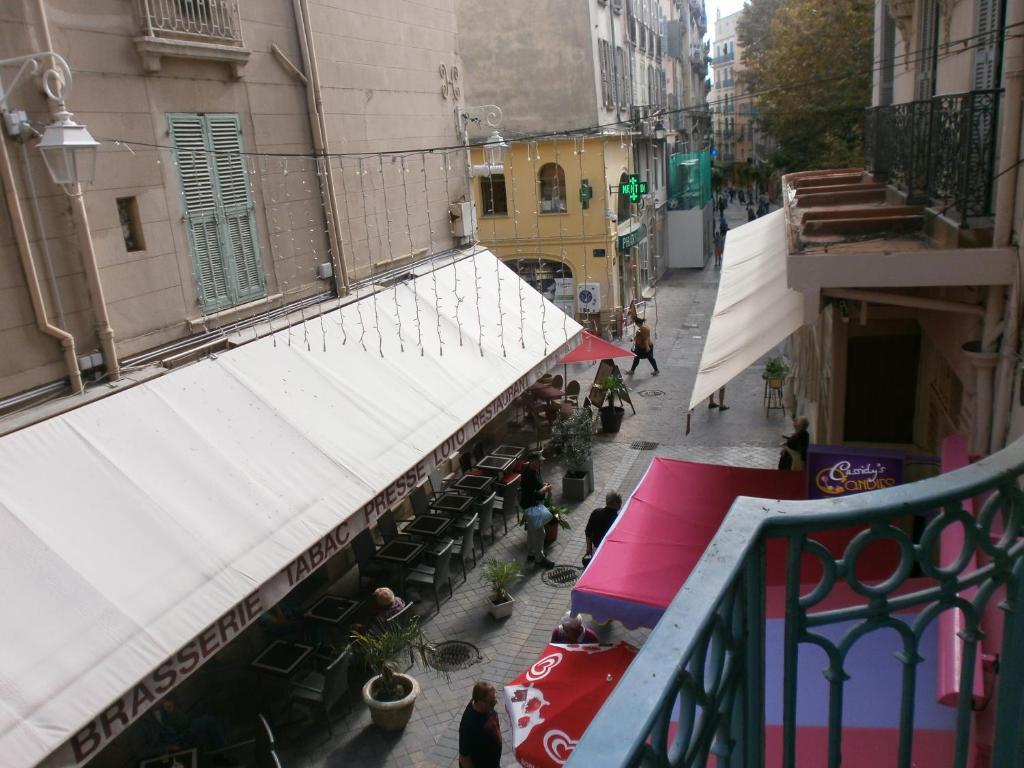 Little Palace Toulon Bagian luar foto